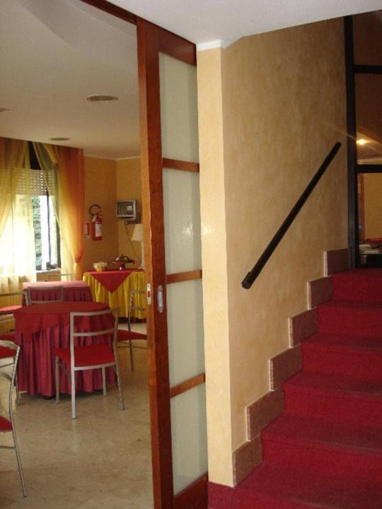 Albergo Sangrila Lanzo Torinese Dış mekan fotoğraf