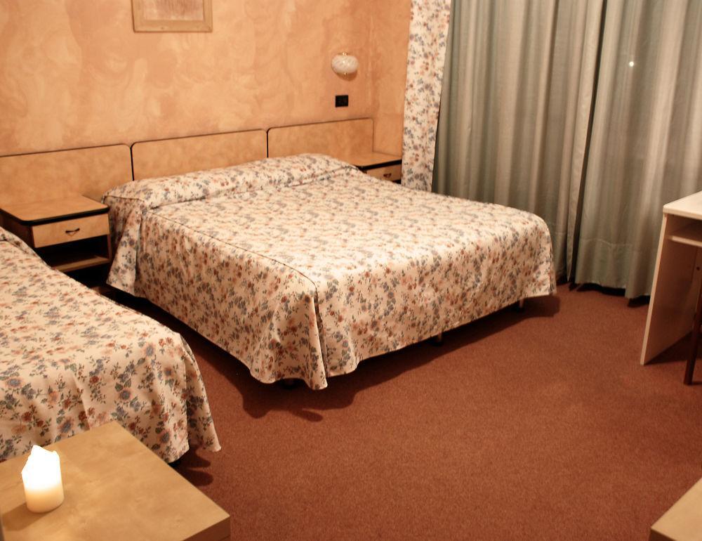 Albergo Sangrila Lanzo Torinese Dış mekan fotoğraf