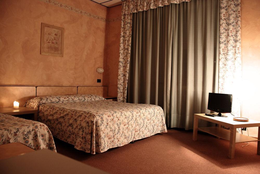 Albergo Sangrila Lanzo Torinese Dış mekan fotoğraf