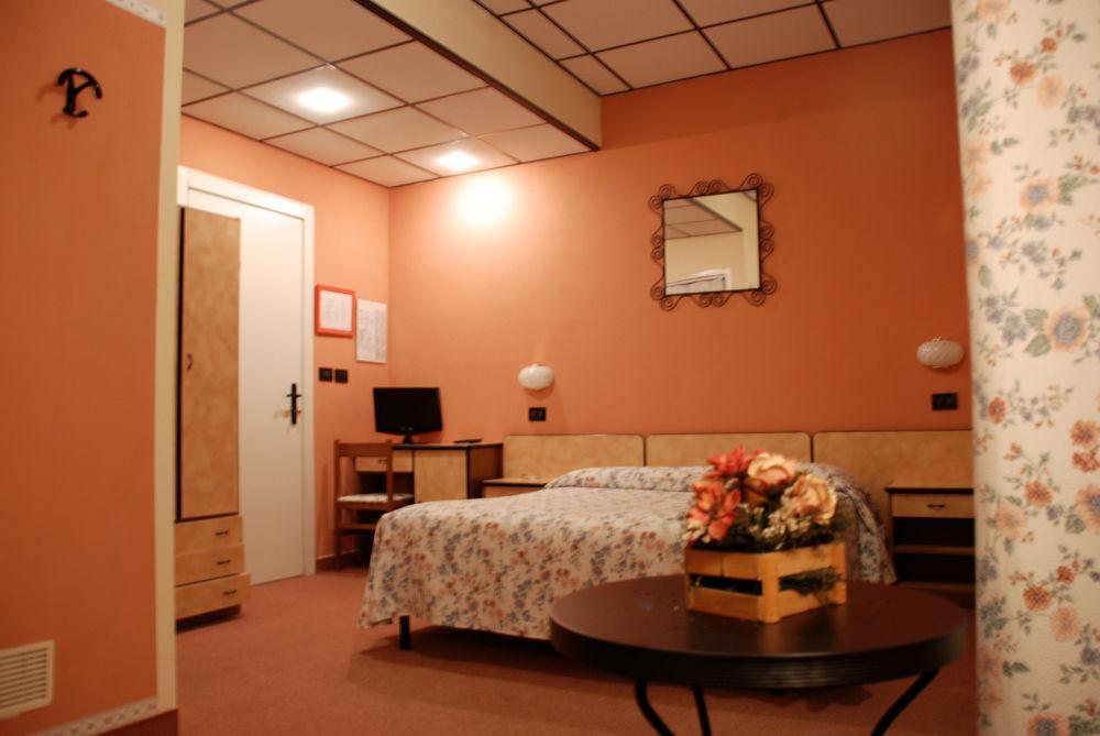 Albergo Sangrila Lanzo Torinese Dış mekan fotoğraf